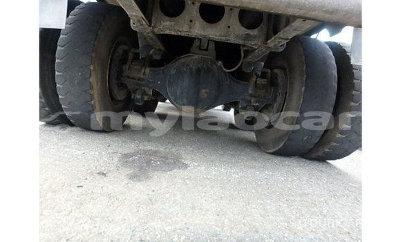 Buy Import Nissan Evalia Blue Truck in Import - Dubai in Attapeu Province Buy Import Nissan Evalia Blue Truck in Import - Dubai in Attapeu Province