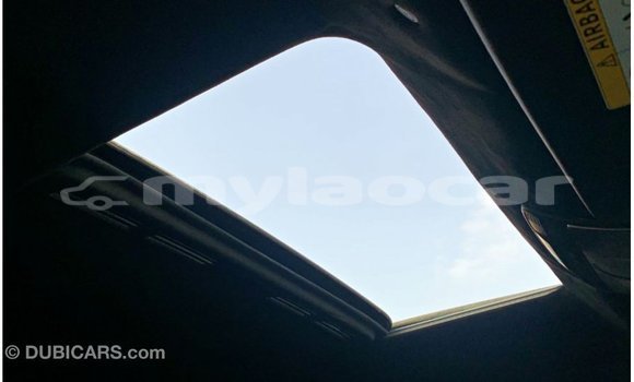 Buy Import Mercedes-Benz 190 (W201) White Car in Import - Dubai in Attapeu Province Buy Import Mercedes-Benz 190 (W201) White Car in Import - Dubai in Attapeu Province