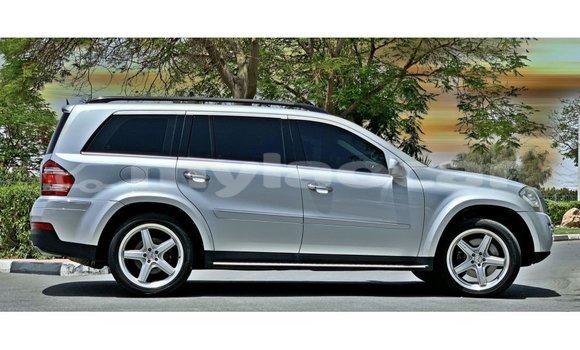 Buy Import Mercedes-Benz 190 (W201) Other Car in Import - Dubai in Attapeu Province Buy Import Mercedes-Benz 190 (W201) Other Car in Import - Dubai in Attapeu Province