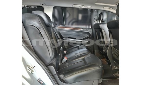 Buy Import Mercedes-Benz 190 (W201) Other Car in Import - Dubai in Attapeu Province Buy Import Mercedes-Benz 190 (W201) Other Car in Import - Dubai in Attapeu Province