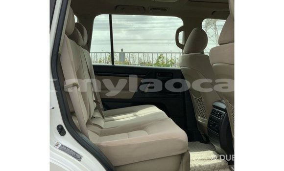 Buy Import Toyota Land Cruiser White Car in Import - Dubai in Attapeu Province Buy Import Toyota Land Cruiser White Car in Import - Dubai in Attapeu Province