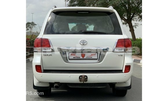 Buy Import Toyota Land Cruiser White Car in Import - Dubai in Attapeu Province Buy Import Toyota Land Cruiser White Car in Import - Dubai in Attapeu Province