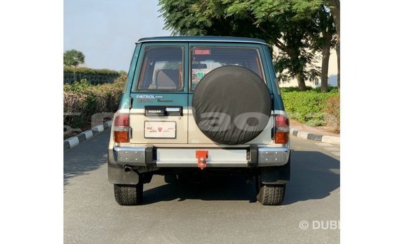 Buy Import Nissan Patrol Blue Car in Import - Dubai in Attapeu Province Buy Import Nissan Patrol Blue Car in Import - Dubai in Attapeu Province