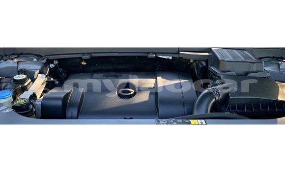 Buy Import Land Rover Defender Other Car in Import - Dubai in Attapeu Province Buy Import Land Rover Defender Other Car in Import - Dubai in Attapeu Province