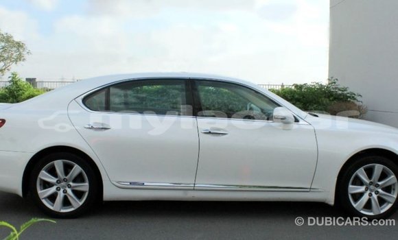 Buy Import Lexus LS White Car in Import - Dubai in Attapeu Province Buy Import Lexus LS White Car in Import - Dubai in Attapeu Province