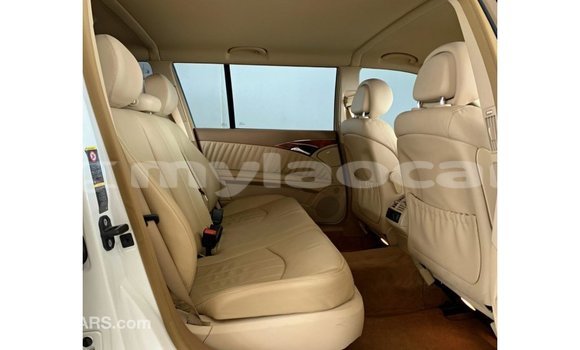 Buy Import Mercedes-Benz 200 White Car in Import - Dubai in Attapeu Province Buy Import Mercedes-Benz 200 White Car in Import - Dubai in Attapeu Province