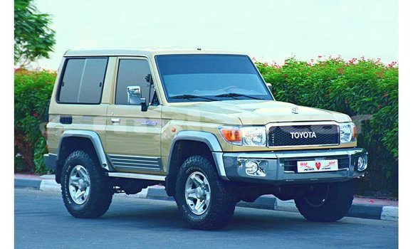Buy Import Toyota Land Cruiser Beige Car in Import - Dubai in Attapeu Province Buy Import Toyota Land Cruiser Beige Car in Import - Dubai in Attapeu Province
