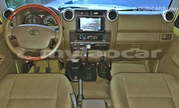Buy Import Toyota Land Cruiser Beige Car in Import - Dubai in Attapeu Province Buy Import Toyota Land Cruiser Beige Car in Import - Dubai in Attapeu Province
