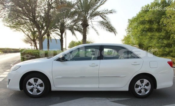 Buy Import Toyota Camry White Car in Import - Dubai in Attapeu Province Buy Import Toyota Camry White Car in Import - Dubai in Attapeu Province