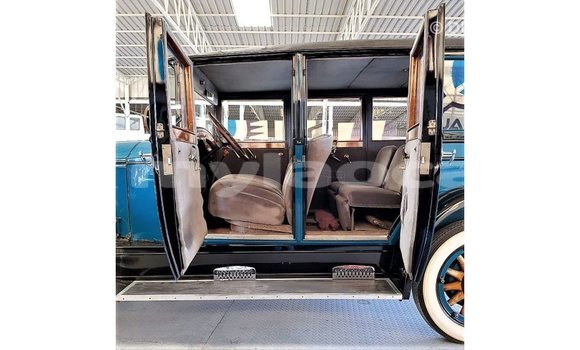 Buy Import Buick Electra Blue Car in Import - Dubai in Attapeu Province Buy Import Buick Electra Blue Car in Import - Dubai in Attapeu Province