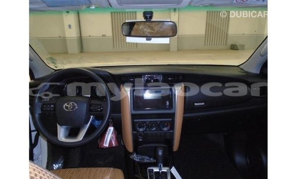Buy Import Toyota Fortuner White Car in Import - Dubai in Attapeu Province Buy Import Toyota Fortuner White Car in Import - Dubai in Attapeu Province