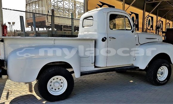 Buy Import Ford Club Wagon White Car in Import - Dubai in Attapeu Province Buy Import Ford Club Wagon White Car in Import - Dubai in Attapeu Province