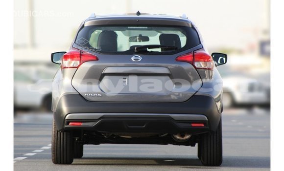 Buy Import Nissan Evalia Other Truck in Import - Dubai in Attapeu Province Buy Import Nissan Evalia Other Truck in Import - Dubai in Attapeu Province