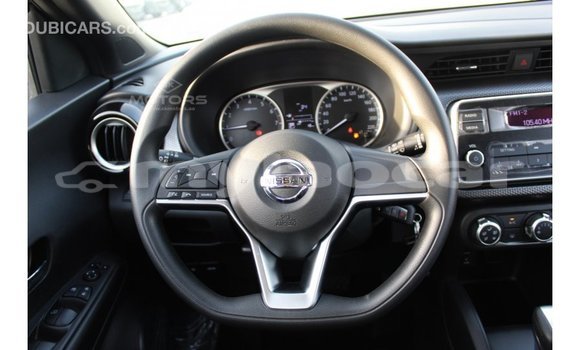 Buy Import Nissan Evalia Other Truck in Import - Dubai in Attapeu Province Buy Import Nissan Evalia Other Truck in Import - Dubai in Attapeu Province