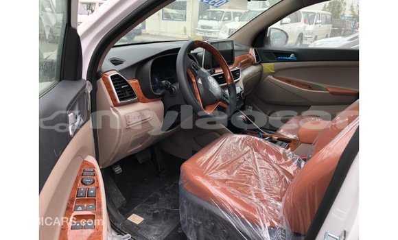 Buy Import Hyundai Tucson White Car in Import - Dubai in Attapeu Province Buy Import Hyundai Tucson White Car in Import - Dubai in Attapeu Province