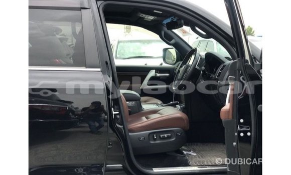 Acheter Import Voiture Toyota Land Cruiser Noir à Import - Dubai, Attapeu Province Acheter Import Voiture Toyota Land Cruiser Noir à Import - Dubai, Attapeu Province