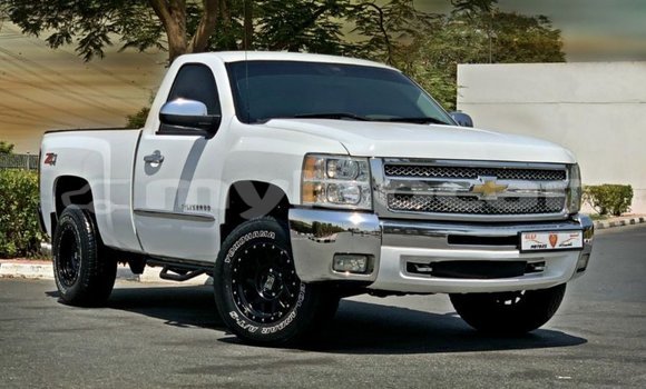 Buy Import Chevrolet Silverado White Car in Import - Dubai in Attapeu Province Buy Import Chevrolet Silverado White Car in Import - Dubai in Attapeu Province