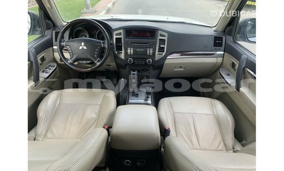Buy Import Mitsubishi Pajero White Car in Import - Dubai in Attapeu Province Buy Import Mitsubishi Pajero White Car in Import - Dubai in Attapeu Province