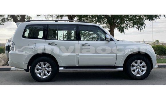 Buy Import Mitsubishi Pajero White Car in Import - Dubai in Attapeu Province Buy Import Mitsubishi Pajero White Car in Import - Dubai in Attapeu Province