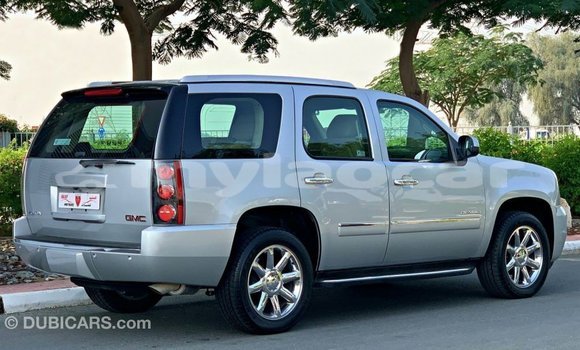 Buy Import GMC Yukon Other Car in Import - Dubai in Attapeu Province Buy Import GMC Yukon Other Car in Import - Dubai in Attapeu Province