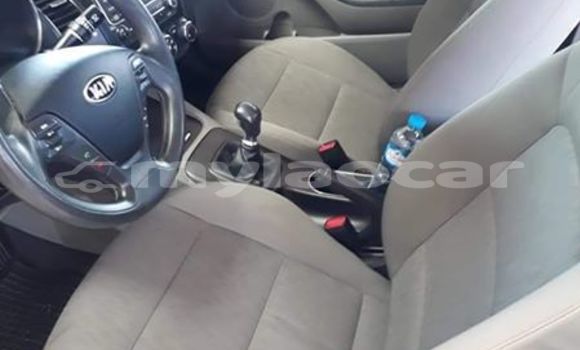 Buy Used Kia Cerato White Car in Vientiane in Vientiane Province Buy Used Kia Cerato White Car in Vientiane in Vientiane Province