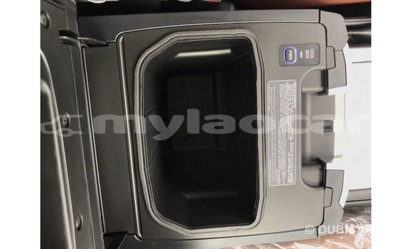 Acheter Import Voiture Toyota Land Cruiser Blanc à Import - Dubai, Attapeu Province Acheter Import Voiture Toyota Land Cruiser Blanc à Import - Dubai, Attapeu Province