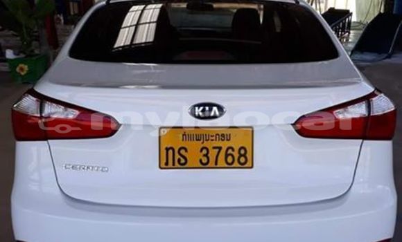 Buy Used Kia Cerato White Car in Vientiane in Vientiane Province Buy Used Kia Cerato White Car in Vientiane in Vientiane Province