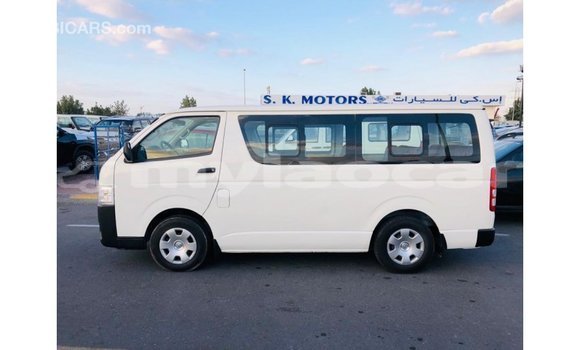 Buy Import Toyota Hiace White Car in Import - Dubai in Attapeu Province Buy Import Toyota Hiace White Car in Import - Dubai in Attapeu Province