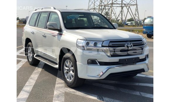 Buy Import Toyota Land Cruiser White Car in Import - Dubai in Attapeu Province Buy Import Toyota Land Cruiser White Car in Import - Dubai in Attapeu Province