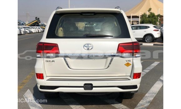 Buy Import Toyota Land Cruiser White Car in Import - Dubai in Attapeu Province Buy Import Toyota Land Cruiser White Car in Import - Dubai in Attapeu Province