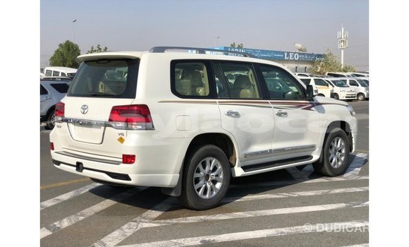 Buy Import Toyota Land Cruiser White Car in Import - Dubai in Attapeu Province Buy Import Toyota Land Cruiser White Car in Import - Dubai in Attapeu Province