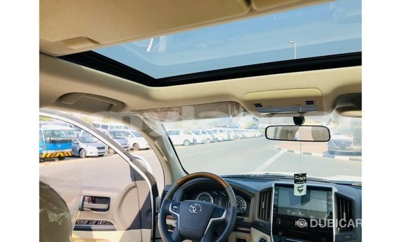 Buy Import Toyota Land Cruiser White Car in Import - Dubai in Attapeu Province Buy Import Toyota Land Cruiser White Car in Import - Dubai in Attapeu Province