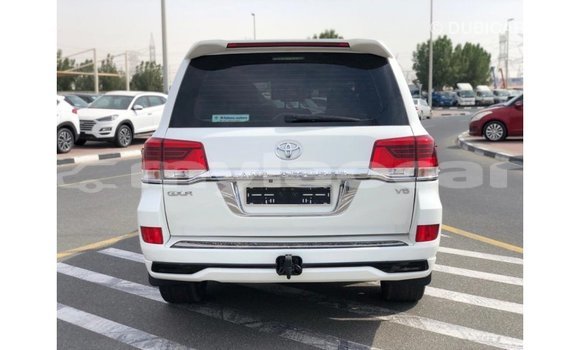 Buy Import Toyota Land Cruiser White Car in Import - Dubai in Attapeu Province Buy Import Toyota Land Cruiser White Car in Import - Dubai in Attapeu Province