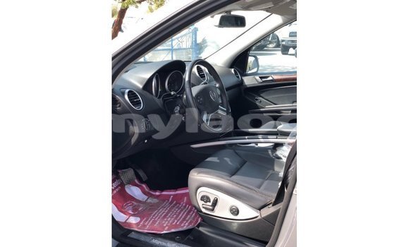 Buy Import Mercedes-Benz 190 (W201) Other Car in Import - Dubai in Attapeu Province Buy Import Mercedes-Benz 190 (W201) Other Car in Import - Dubai in Attapeu Province