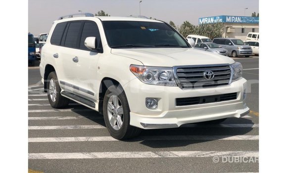 Buy Import Toyota Land Cruiser White Car in Import - Dubai in Attapeu Province Buy Import Toyota Land Cruiser White Car in Import - Dubai in Attapeu Province