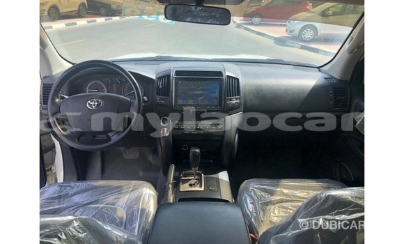 Buy Import Toyota Land Cruiser White Car in Import - Dubai in Attapeu Province Buy Import Toyota Land Cruiser White Car in Import - Dubai in Attapeu Province