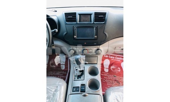 Buy Import Toyota Highlander Other Car in Import - Dubai in Attapeu Province Buy Import Toyota Highlander Other Car in Import - Dubai in Attapeu Province