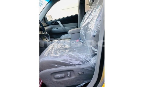 Buy Import Toyota Highlander Other Car in Import - Dubai in Attapeu Province Buy Import Toyota Highlander Other Car in Import - Dubai in Attapeu Province