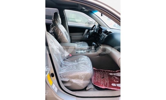 Buy Import Toyota Highlander Other Car in Import - Dubai in Attapeu Province Buy Import Toyota Highlander Other Car in Import - Dubai in Attapeu Province