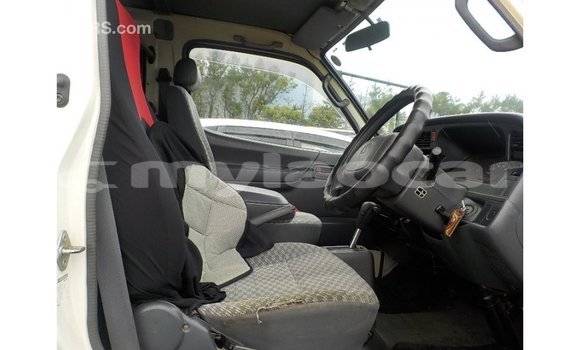 Buy Import Toyota Hiace White Car in Import - Dubai in Attapeu Province Buy Import Toyota Hiace White Car in Import - Dubai in Attapeu Province