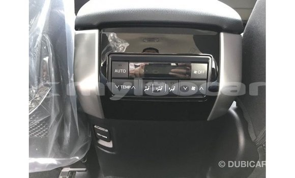 Acheter Import Voiture Toyota Prado Noir à Import - Dubai, Attapeu Province Acheter Import Voiture Toyota Prado Noir à Import - Dubai, Attapeu Province