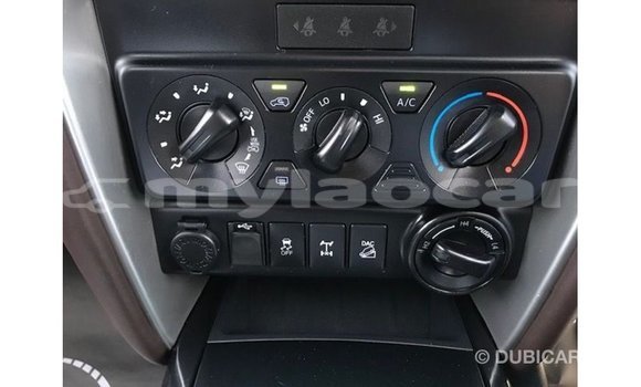 Acheter Import Voiture Toyota Fortuner Blanc à Import - Dubai, Attapeu Province Acheter Import Voiture Toyota Fortuner Blanc à Import - Dubai, Attapeu Province