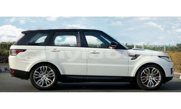 Buy Import Land Rover Range Rover White Car in Import - Dubai in Attapeu Province Buy Import Land Rover Range Rover White Car in Import - Dubai in Attapeu Province