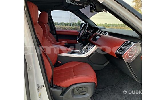 Buy Import Land Rover Range Rover White Car in Import - Dubai in Attapeu Province Buy Import Land Rover Range Rover White Car in Import - Dubai in Attapeu Province