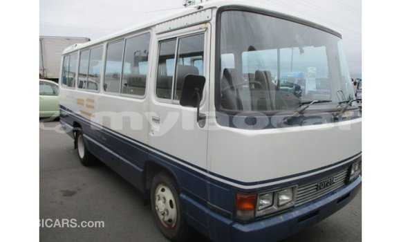 Buy Import Toyota Coaster White Car in Import - Dubai in Attapeu Province Buy Import Toyota Coaster White Car in Import - Dubai in Attapeu Province