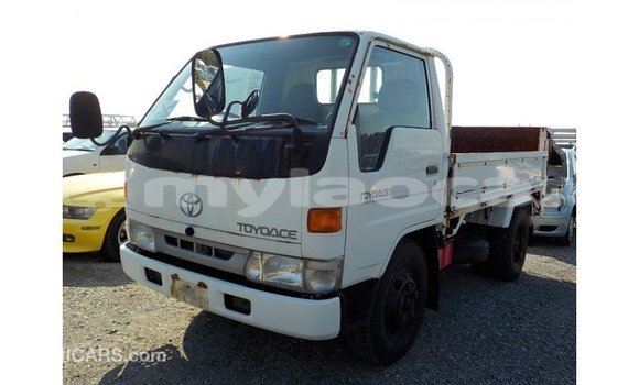 Buy Import Toyota Dyna White Car in Import - Dubai in Attapeu Province Buy Import Toyota Dyna White Car in Import - Dubai in Attapeu Province