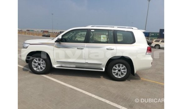 Buy Import Toyota Land Cruiser White Car in Import - Dubai in Attapeu Province Buy Import Toyota Land Cruiser White Car in Import - Dubai in Attapeu Province