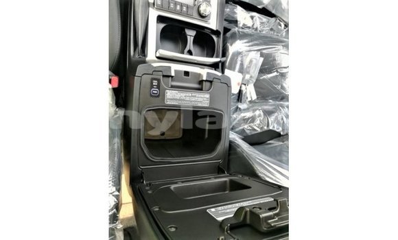 Buy Import Toyota Land Cruiser White Car in Import - Dubai in Attapeu Province Buy Import Toyota Land Cruiser White Car in Import - Dubai in Attapeu Province