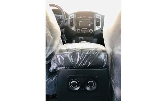 Buy Import Mitsubishi Pajero Black Car in Import - Dubai in Attapeu Province Buy Import Mitsubishi Pajero Black Car in Import - Dubai in Attapeu Province