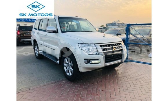 Buy Import Mitsubishi Pajero White Car in Import - Dubai in Attapeu Province